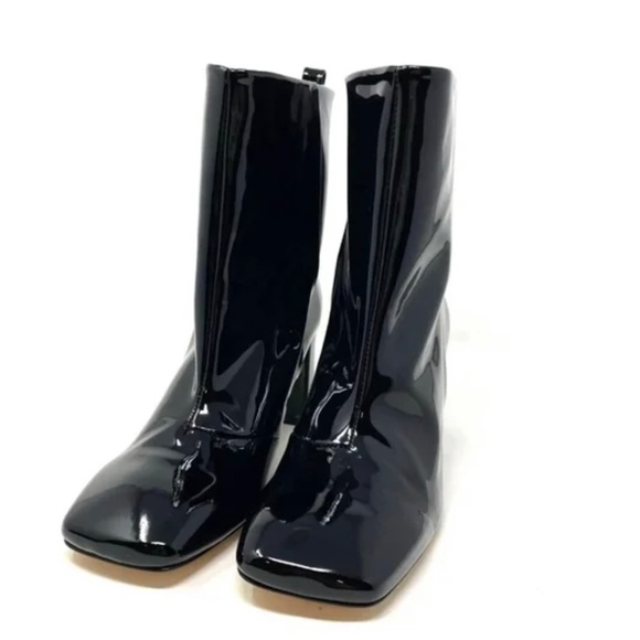 Good American Black Patent Leather
Boots Size 5.5 Square Toe. NEW IN BOX - Picture 6 of 13